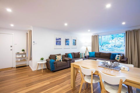 Oberlaken 2/125 Gippsland Street - Accommodation Main Beach 1