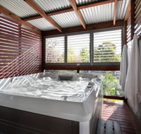 Oblique - Accommodation Main Beach