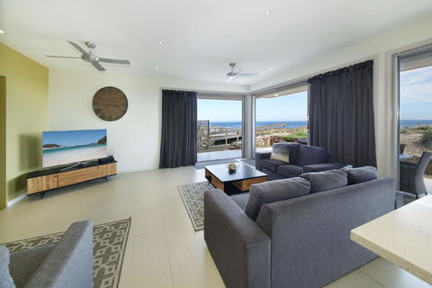 Ocean Ave 1/21 - Anna Bay - Accommodation Main Beach 1