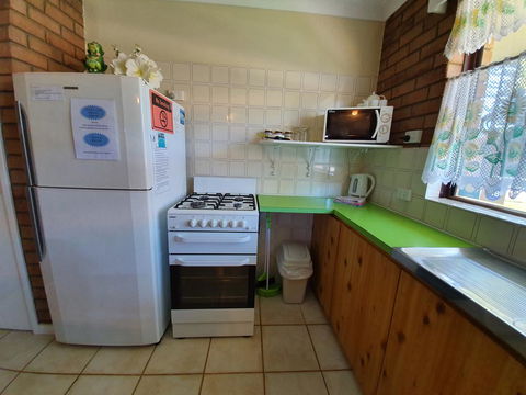 Ocean Beach Chalet 15 - Accommodation Main Beach 2