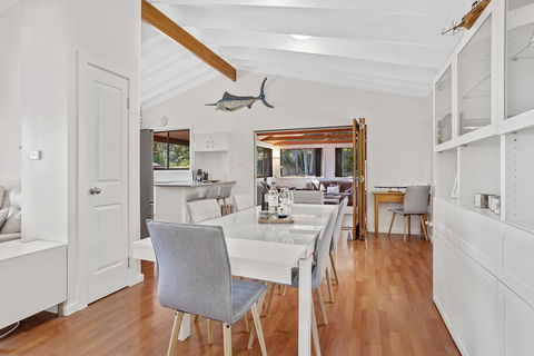 Ocean Beach Road, 22 - Accommodation Main Beach 2