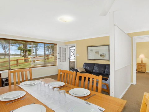Ocean Blue Apartment Five - Ground Floor Apartment - Accommodation Main Beach 0