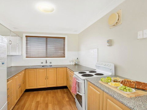 Ocean Blue Apartment Five - Ground Floor Apartment - Accommodation Main Beach 2