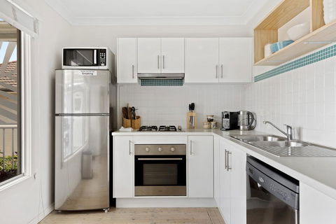 Ocean Breeze - Accommodation Main Beach 1