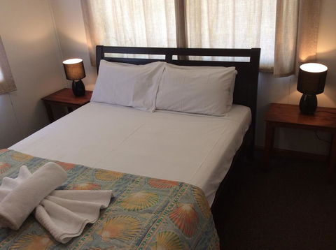 Ocean Breeze Units - Accommodation Main Beach 3