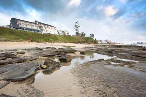 Ocean Front Motel - Accommodation Main Beach 0