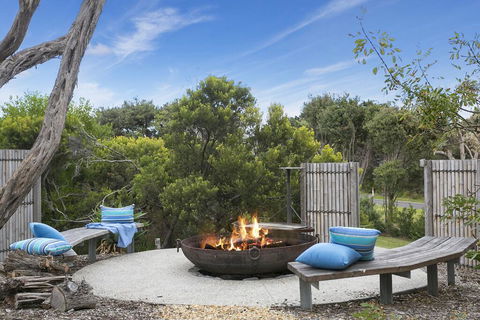 Ocean Luxe Retreat Luxury House With Pool, Tennis Court, Fireplace, Walk To Beach - Accommodation Main Beach 3