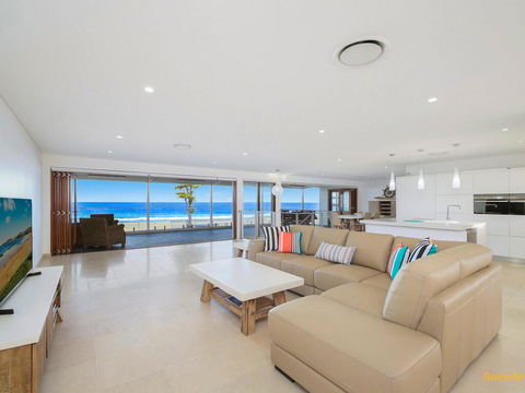 Ocean Oasis - 13 Curtis Parade - Accommodation Main Beach 2