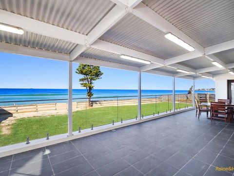 Ocean Oasis - 13 Curtis Parade - Accommodation Main Beach 0
