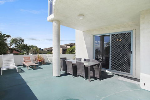 Ocean Palms, Unit 2 - The Entrance, NSW - Accommodation Main Beach 3