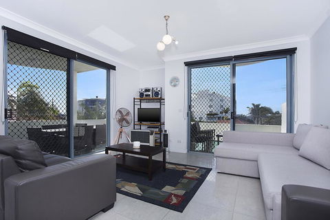 Ocean Palms, Unit 2 - The Entrance, NSW - Accommodation Main Beach 1