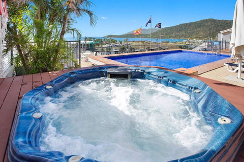 Ocean View Studio 49A - Accommodation Main Beach 0