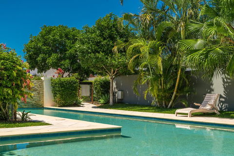 Ocean Walk - Accommodation Main Beach 2