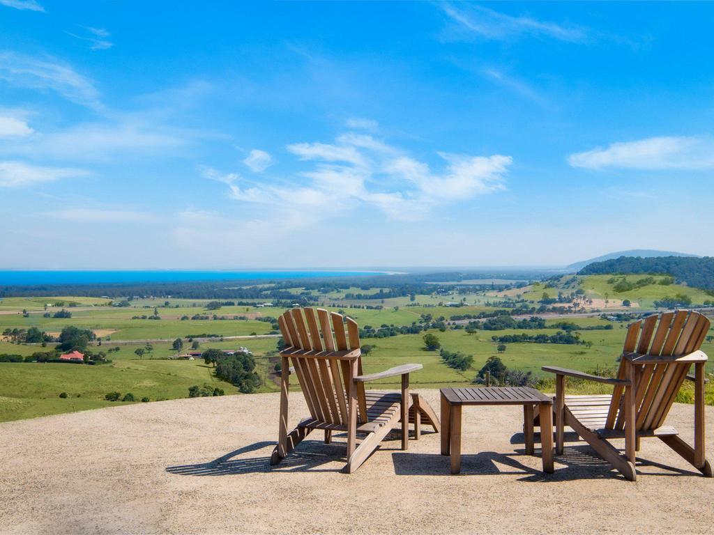 Willow Vale NSW Accommodation Main Beach