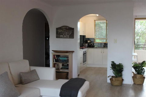 OCEANSIDE 21 - Accommodation Main Beach 2
