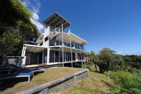 Oceanside 4 Bedrooms - Accommodation Main Beach 2
