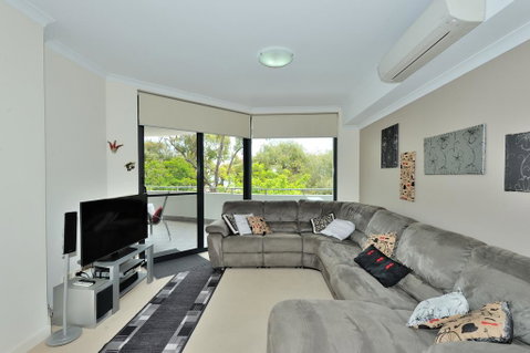 OceanView Apartment - Accommodation Main Beach 2