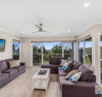 Oceanview Beach Front - Accommodation Main Beach