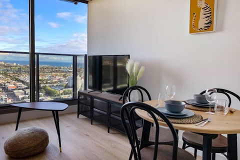 Oceanview Southbank Apt Close To Crown - Accommodation Main Beach 2