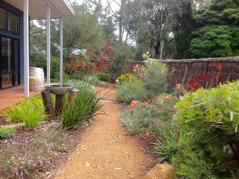 Old Dairy Cottage - Accommodation Main Beach 3