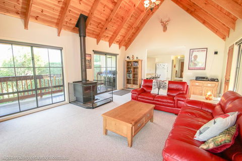 Old Mill House - Accommodation Main Beach 2