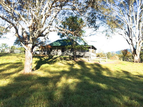 Old Schoolmaster's Cottage On The Barrington River - Accommodation Main Beach 0