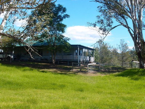 Old Schoolmaster's Cottage On The Barrington River - Accommodation Main Beach 1