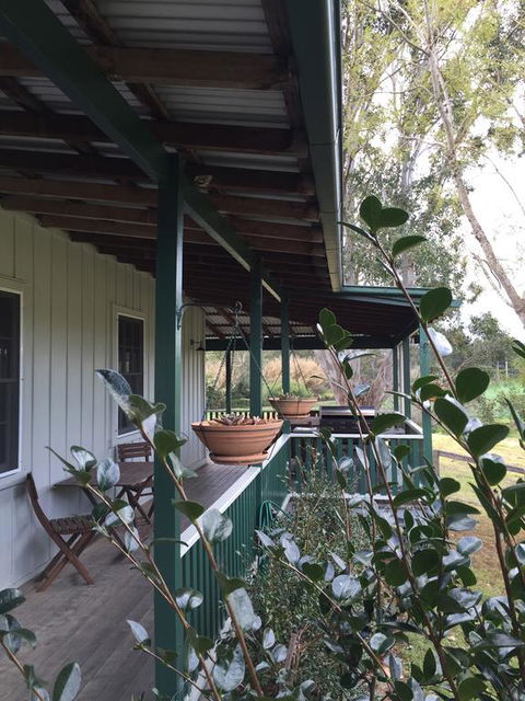 Old Schoolmaster's Cottage On The Barrington River - Accommodation Main Beach 3