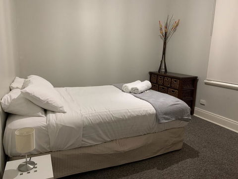 Old Sergeants Quarters - Accommodation Main Beach 2