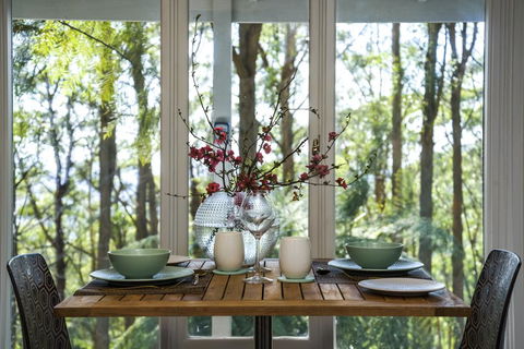 Olinda Forest Retreat With Spa - Accommodation Main Beach 3