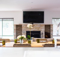 Olive Grove - Accommodation Main Beach