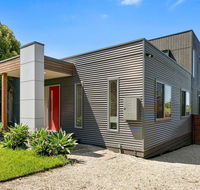 Olive Grove - Accommodation Main Beach