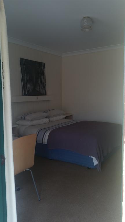 Omeo Motel - Accommodation Main Beach 1