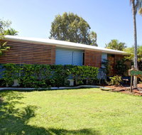 On Agnes Time - Accommodation Main Beach