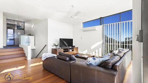 One Mile Ridge No.15 - Accommodation Main Beach 2