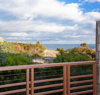 One Mile Ridge' 12a/26 One Mile Close - stunning views air con infinity pool - Accommodation Main Beach