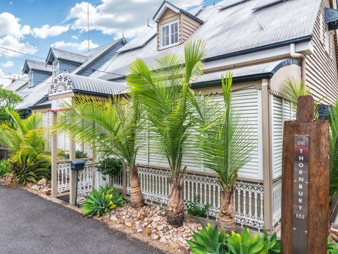 One Thornbury - Accommodation Main Beach 0