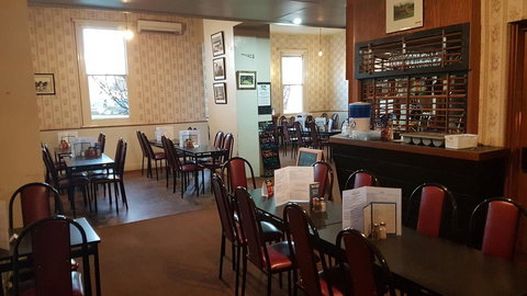 Orbost Club Hotel - Accommodation Main Beach 2