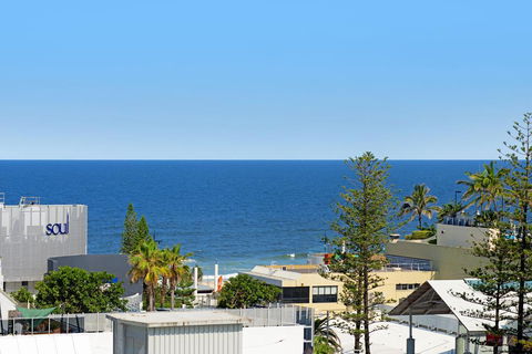 Orchid Residenses - Accommodation Main Beach 1