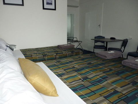 Otway Gate Motel - Accommodation Main Beach 0