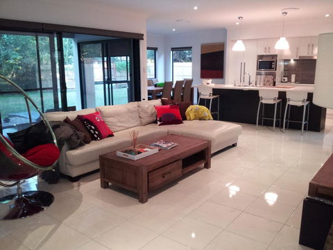 Our Byron House - Accommodation Main Beach 1