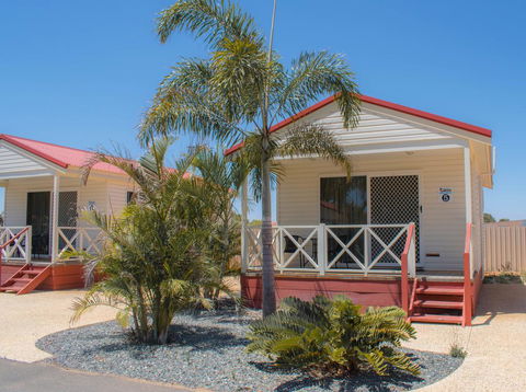 Outback Oasis Caravan Park - Accommodation Main Beach 0