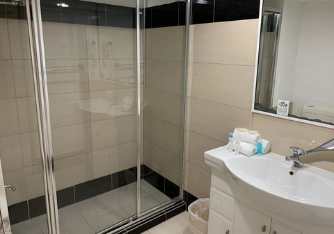 Outrigger Burleigh - Accommodation Main Beach 3