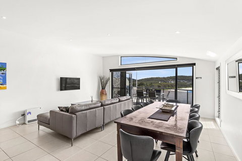 Pacific Drive 14 - Fingal Bay - Accommodation Main Beach 3