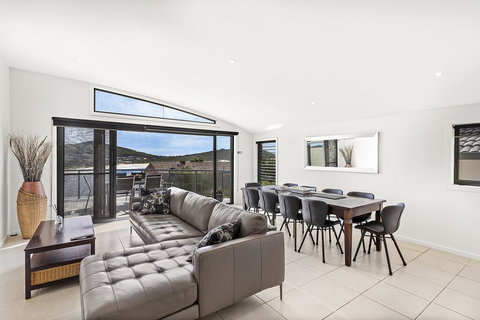 Pacific Drive 14 - Fingal Bay - Accommodation Main Beach 2