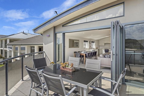 Pacific Drive 14 - Fingal Bay - Accommodation Main Beach 1