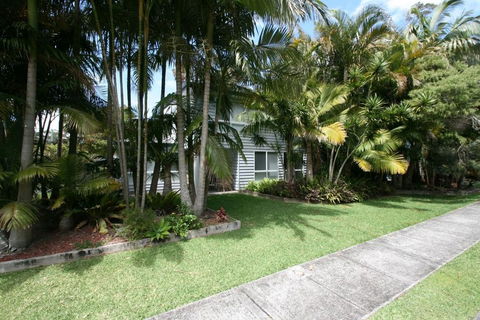 PACIFIC PALMS - Accommodation Main Beach 1