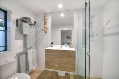 Pacific Place Apartments - Accommodation Main Beach 2