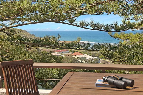 Pacific Tower Penthouse - Accommodation Main Beach 1