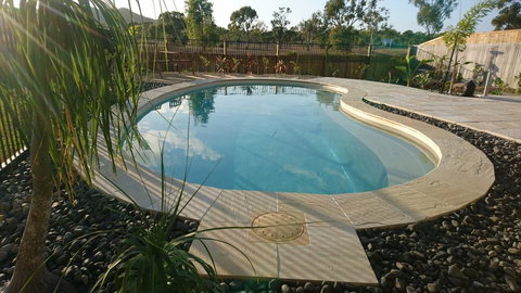 Palm Lakeside Holiday Home - Bowen, Whitsundays, Queensland - Accommodation Main Beach 3